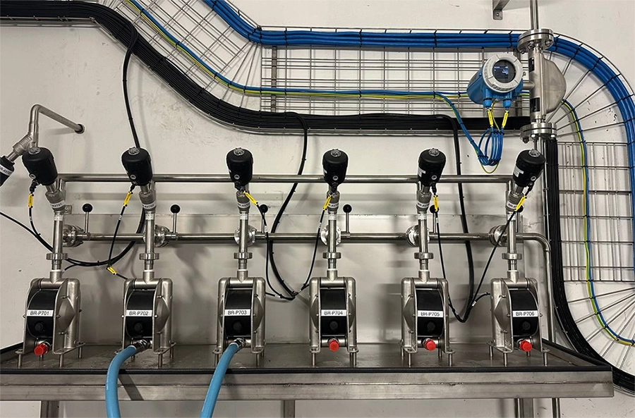 Tapflo-Membranpumpen in einer fertigen Einheit