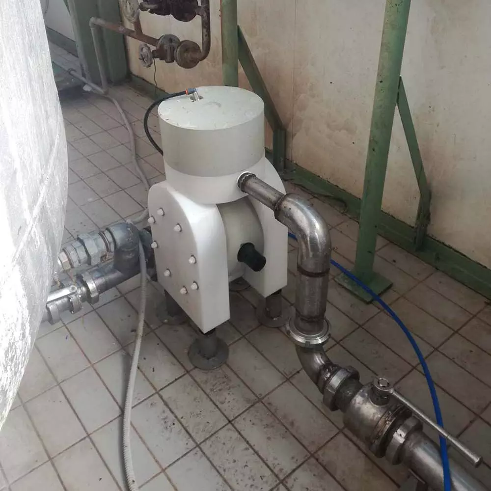 AODD-Pumpe mit integriertem Pulsationsdämpfer für die Alkoholherstellung